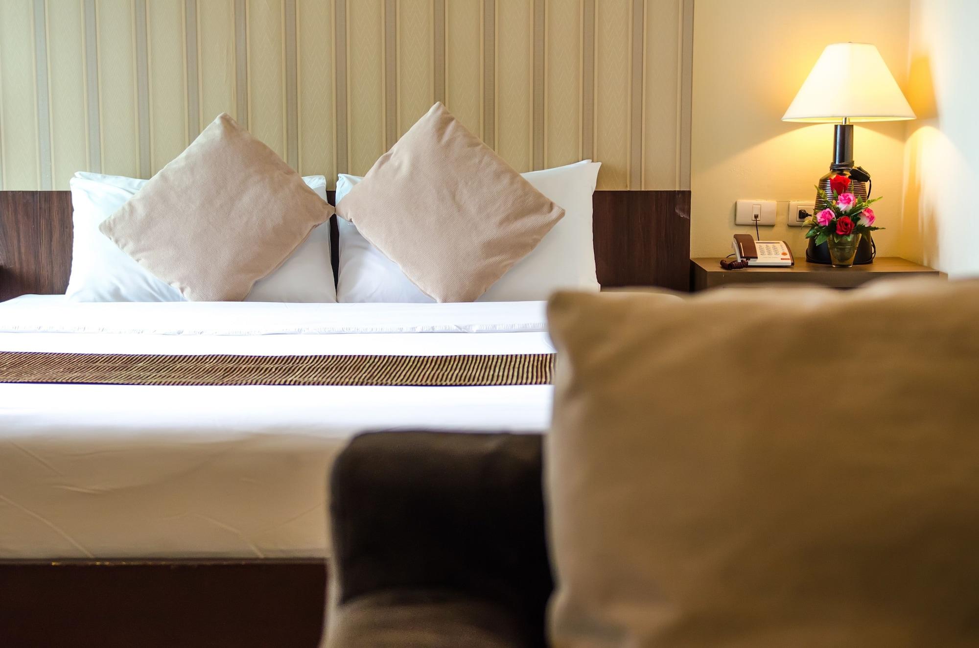 The Platinum Suite בנגקוק מראה חיצוני תמונה